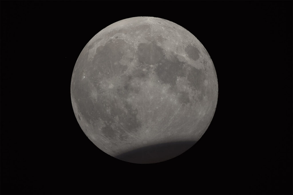 Simulacija djelomične pomrčine Mjeseca 28. listopada 2023. (Izvor: Stellarium)