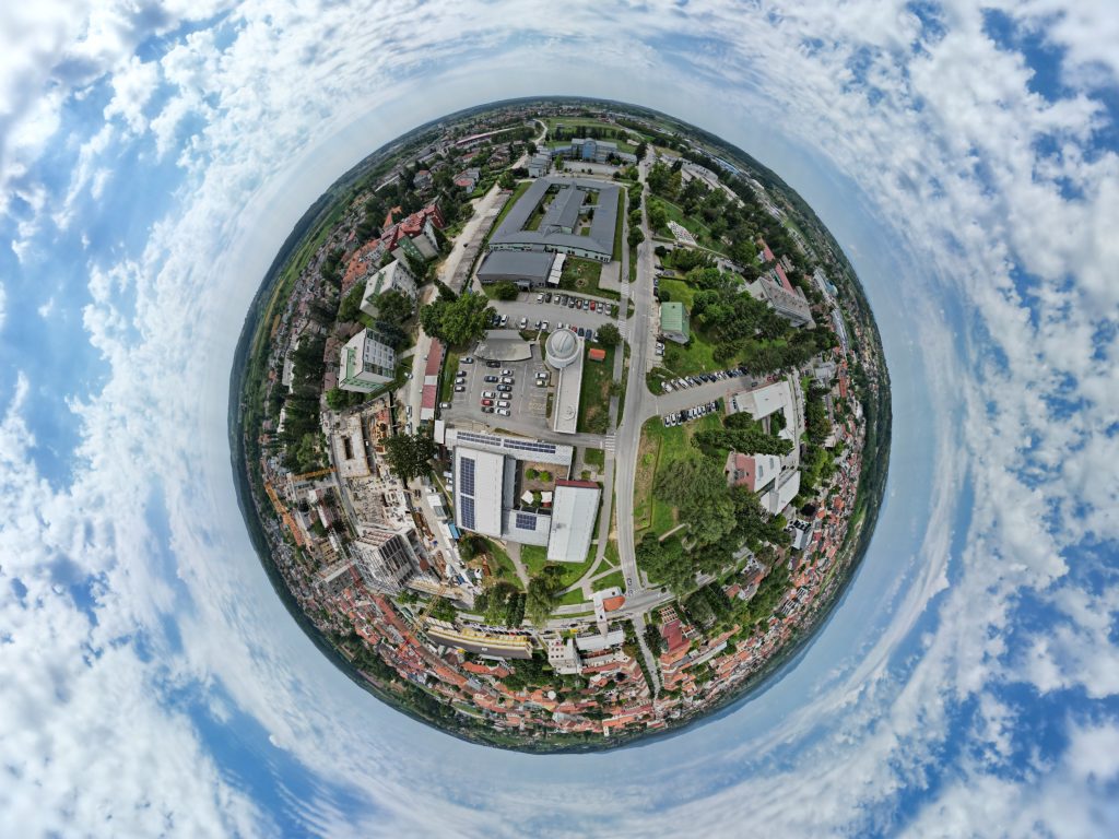 Ovako 'umjetnička inteligencija' ilustrira 'teoriju okrugle Zemlje' (foto iz arhive AD Perzeidi)