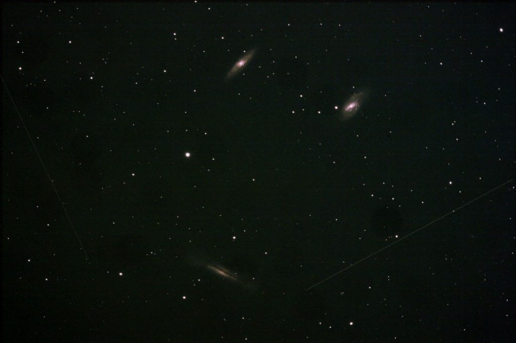 Leo triplet, mala grupa galaktika u zviježđu Lava (foto Eva Papić Bogadi, kroz teleskop križevačke zvjezdarnice)